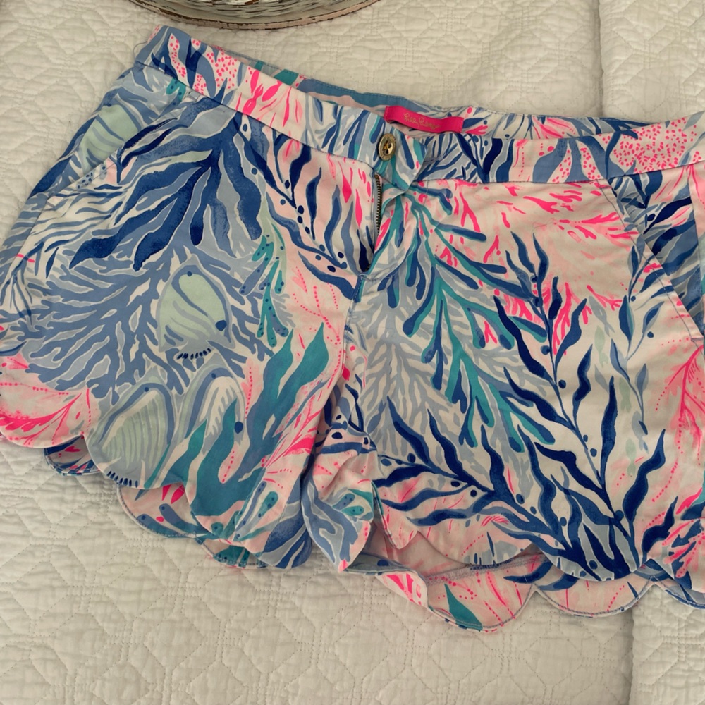 Lilly Pulitzer Scallop Shorts